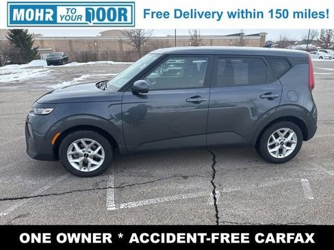 Used 2022 Kia Soul LX w/ Technology Package image 2