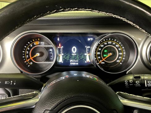 Used 2022 Jeep Wrangler Unlimited Sahara w/ Cold Weather Group image 13