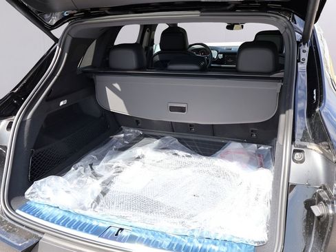 New 2026 Porsche Cayenne AWD/4WD image 17