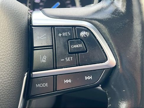 Used 2021 Toyota Highlander Platinum AWD/4WD image 21