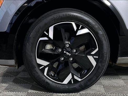 Used 2024 Kia Niro Wind FWD image 8