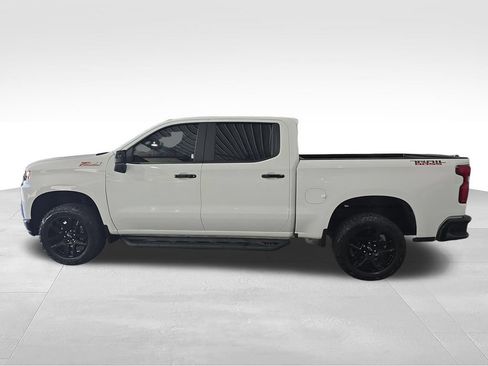 Used 2021 Chevrolet Silverado 1500 LT Trail Boss w/ LPO, Dark Essentials Package AWD/4WD image 2