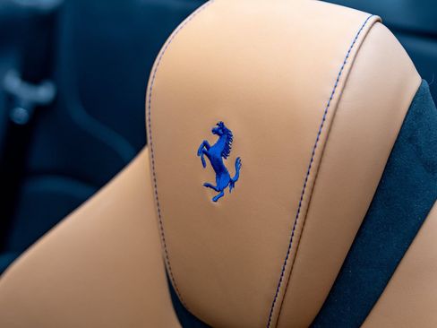 Used 2025 Ferrari Roma Spider RWD image 32