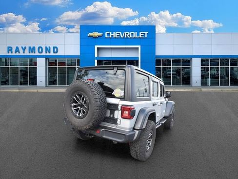 Used 2024 Jeep Wrangler Unlimited Sport AWD/4WD image 3