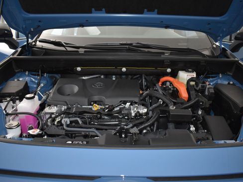 Used 2025 Toyota RAV4 XSE image 22