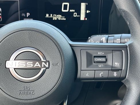 Certified 2025 Nissan Kicks SV image 20