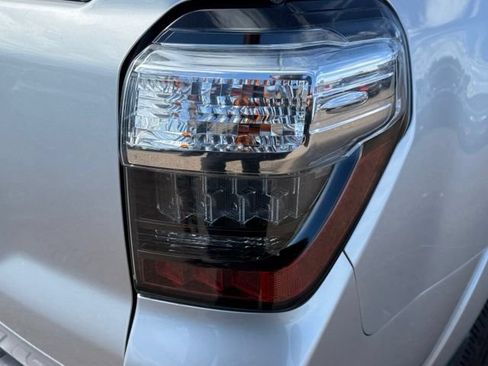 Used 2020 Toyota 4Runner SR5 AWD/4WD image 13