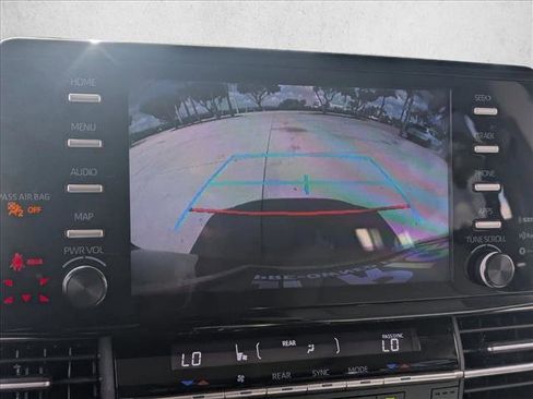 Used 2024 Toyota Sienna XLE image 12