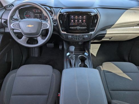 Used 2021 Chevrolet Traverse LS FWD image 9