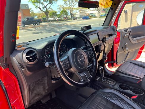 Used 2016 Jeep Wrangler Sport w/ Quick Order Package 24S AWD/4WD image 17