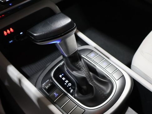 Used 2024 Hyundai Kona SEL image 27