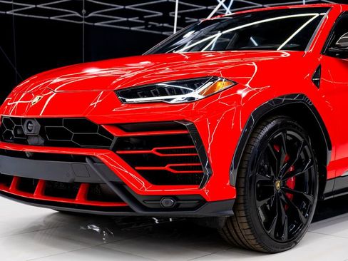 Used 2021 Lamborghini Urus image 4