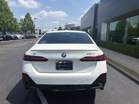 Used 2024 BMW i5 eDrive40i w/ M Sport Package RWD image 5