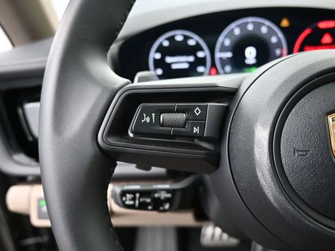 Used 2025 Porsche Panamera 4S image 19