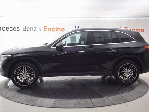 Used 2023 Mercedes-Benz GLC 300 image 3
