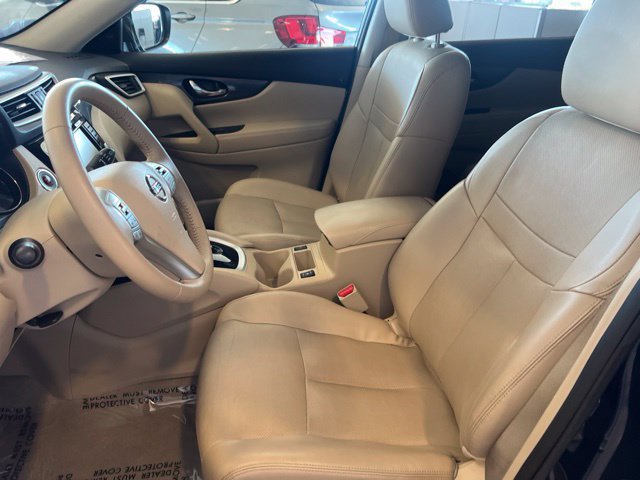Used 2015 Nissan Rogue SL w/ SL Premium Package FWD image 4