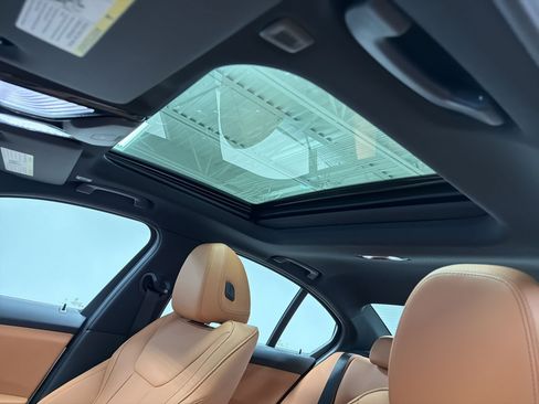 New 2026 BMW 330i Sedan w/ M Sport Package RWD image 15