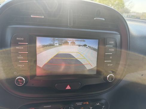 Used 2020 Kia Soul LX image 20