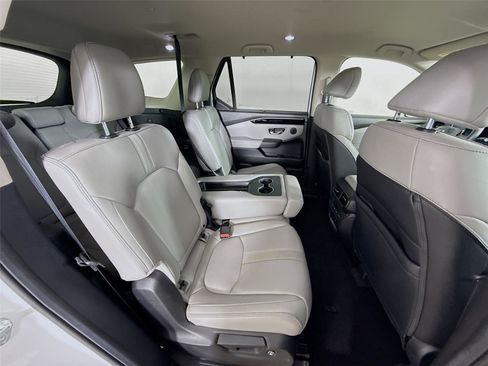 Used 2024 Honda Pilot EX-L image 27