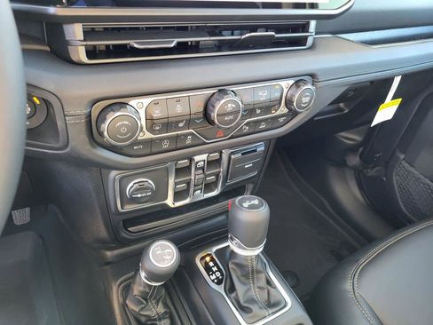 New 2026 Jeep Wrangler Sahara AWD/4WD image 19
