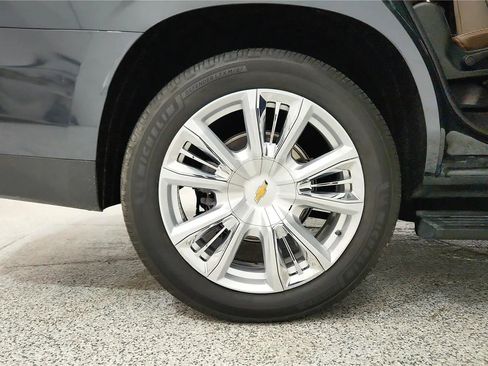 Used 2022 Chevrolet Tahoe High Country image 13