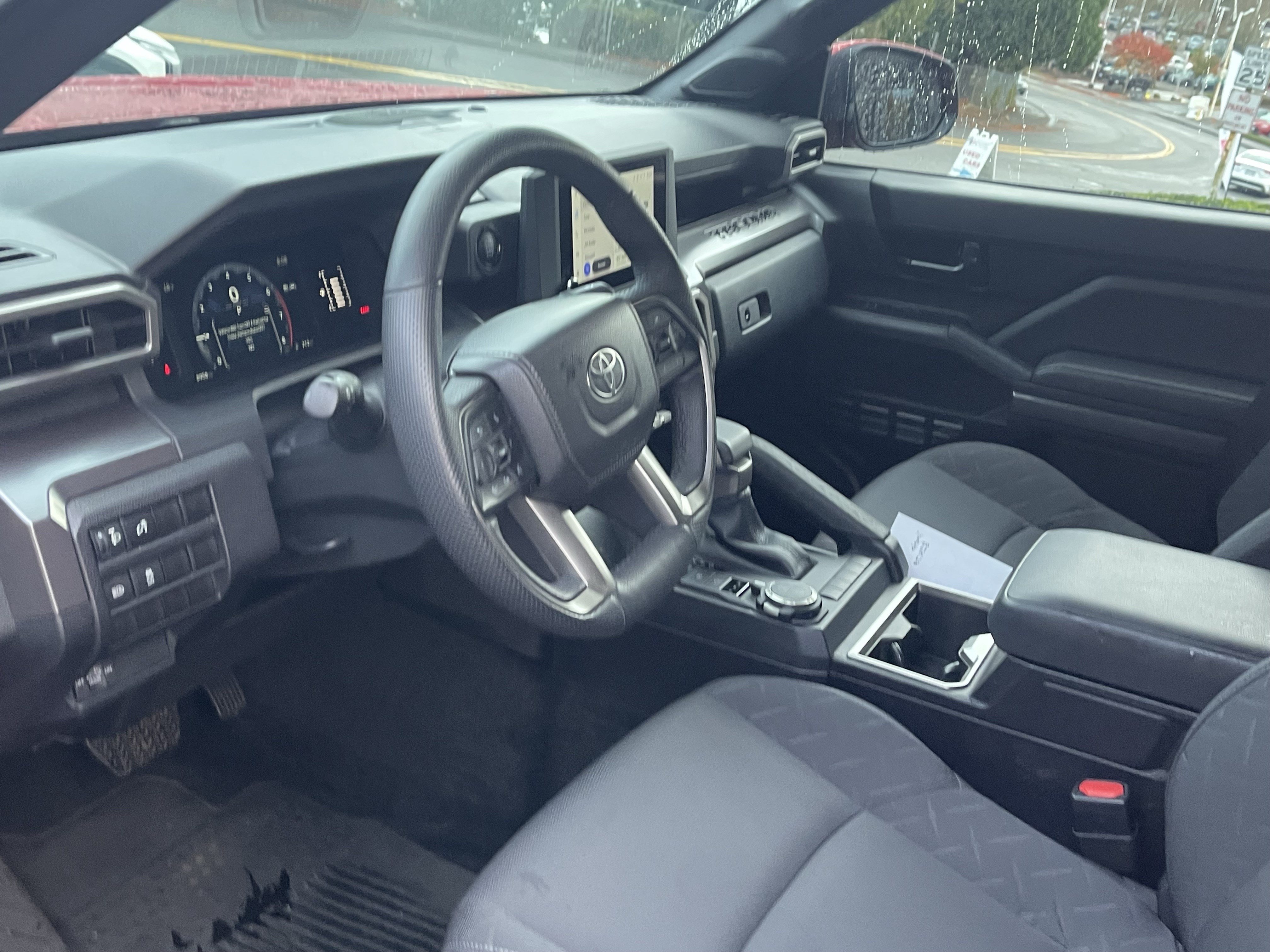Used 2025 Toyota Tacoma SR5 AWD/4WD image 11