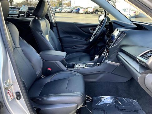 Used 2019 Subaru Forester Limited w/ Popular Package #3 image 9