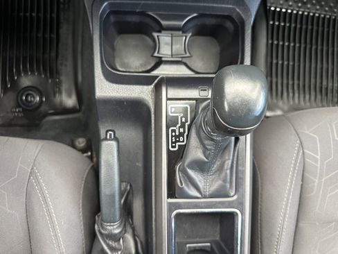 Used 2017 Toyota Tacoma TRD Off-Road image 8