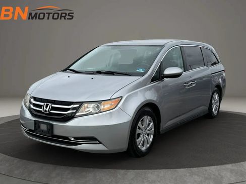 Used 2016 Honda Odyssey SE image 2