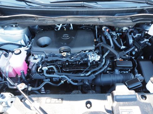 Used 2024 Toyota Sienna Platinum image 9