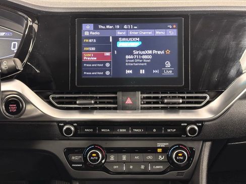 Used 2020 Kia Niro EX image 14