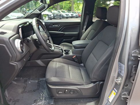Used 2023 Chevrolet Colorado LT w/ LT Convenience Package II AWD/4WD image 14