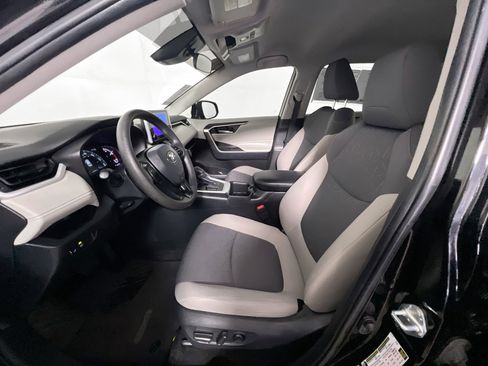 Used 2024 Toyota RAV4 XLE image 14