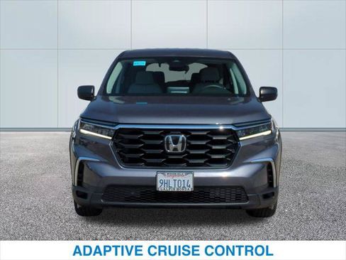 Used 2023 Honda Pilot LX image 3