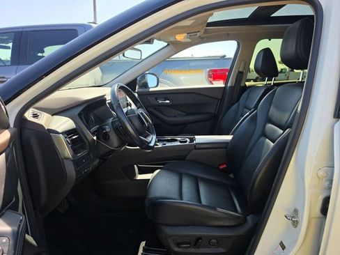 Used 2023 Nissan Rogue SV w/ SV Premium B Package AWD/4WD image 6