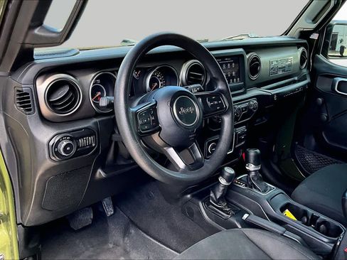 Used 2021 Jeep Wrangler Sport AWD/4WD image 18