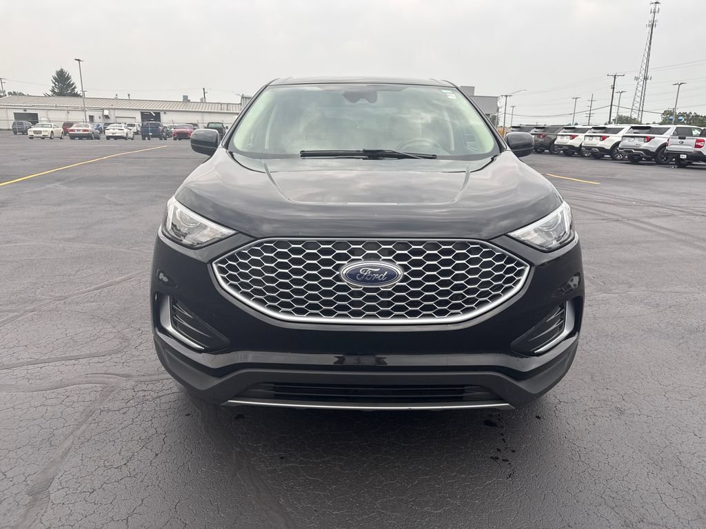 Used 2024 Ford Edge SEL AWD/4WD image 3