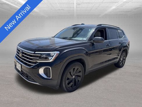 Used 2024 Volkswagen Atlas SE FWD image 1