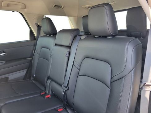 New 2025 Nissan Pathfinder SL image 25