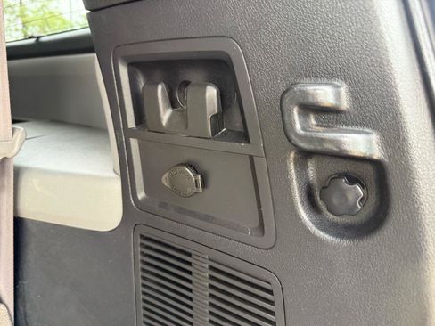 Used 2008 Toyota Sequoia Limited AWD/4WD image 25