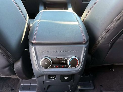 Used 2026 Ford Explorer ST-Line w/ ST-Line Street Pack AWD/4WD image 14
