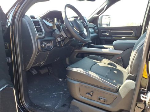 New 2026 RAM 2500 Laramie w/ Night Edition AWD/4WD image 9