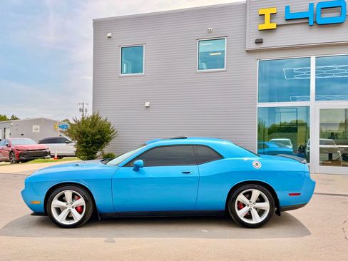 Used 2009 Dodge Challenger SRT8 w/ SRT Option Group II RWD image 12