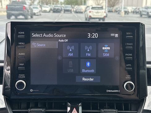 Used 2022 Toyota Corolla LE image 23