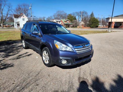 Used 2014 Subaru Outback 2.5i Premium image 3