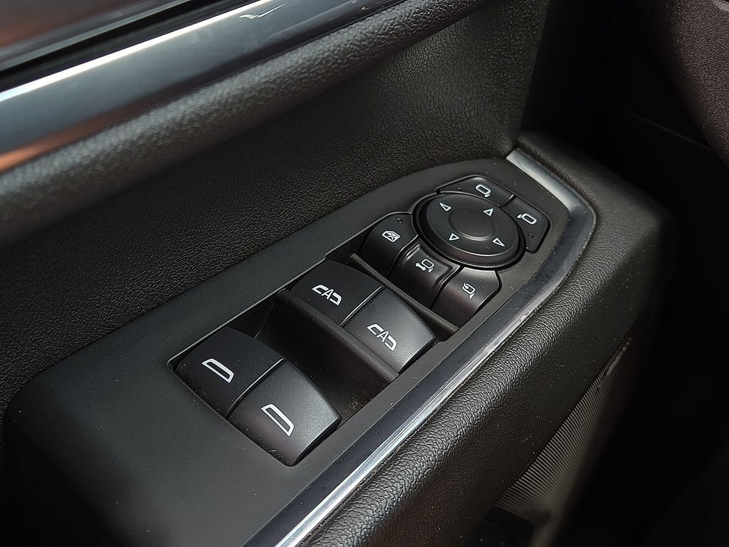 Used 2025 Chevrolet Silverado 2500 High Country AWD/4WD image 17