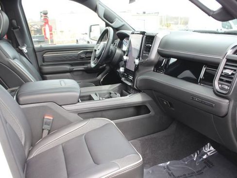 Used 2025 RAM 1500 Limited w/ Off Road Group image 39