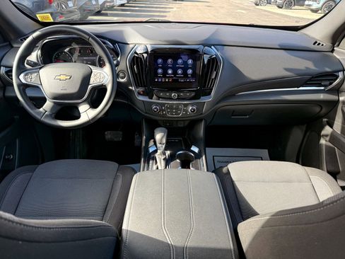 Used 2023 Chevrolet Traverse LT image 30