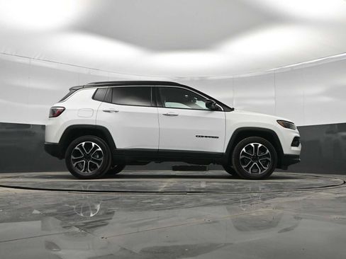Used 2024 Jeep Compass Limited image 38