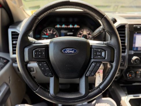 Used 2019 Ford F150 XLT w/ Equipment Group 302A Luxury AWD/4WD image 8